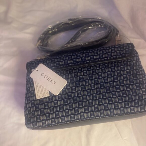 Guess Snakeskin Crossbody Purse Excellent Condition - Picture 3 of 6
